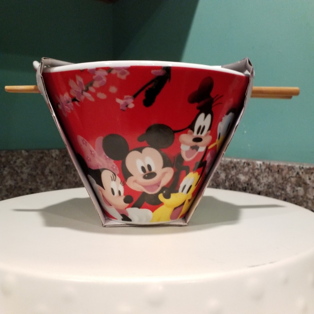 NEW Disney Mickey & Friends Noodle Bowl with Chopsticks